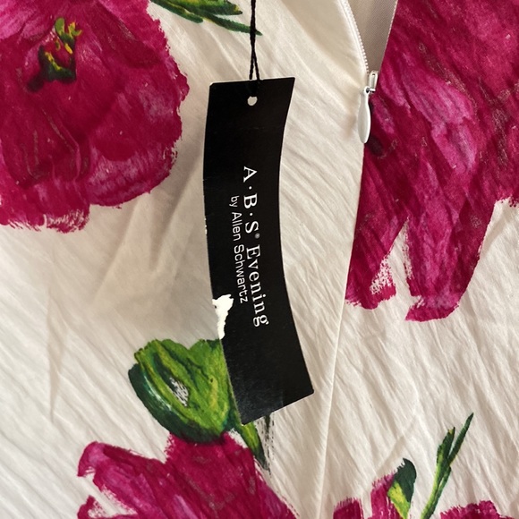 Floral Shirt and Skirt - Picture 14 of 15